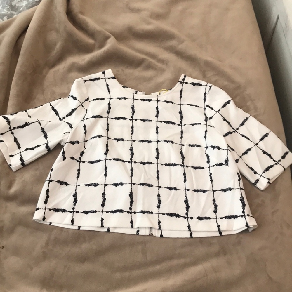 Bcbgeneration black and white blouse